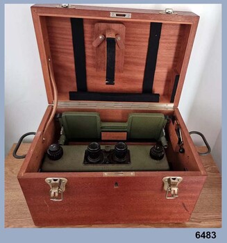 Wooden Oak Box - Contains a green stereoscope with accessories