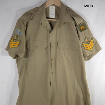 Cotton polyester khaki shirt, Army.