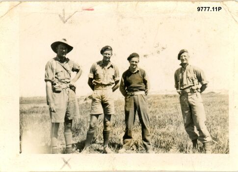 9777.11P Western Desert Carleton with three possible 2/9th Cavalry Commando