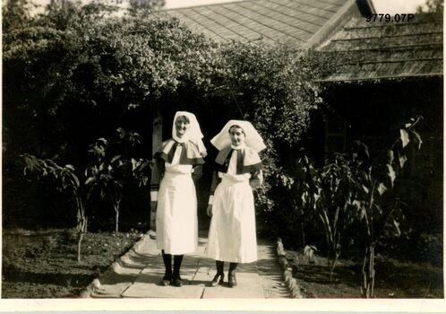 9779.07P Egypt Cairo Hospital Two unidentified nurses