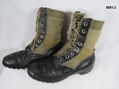 American Military Combat boots, two-tone.