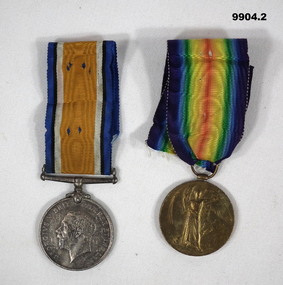 Pair of WW1 medals not mounted