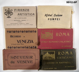 Series of 6 postcard booklets WW1