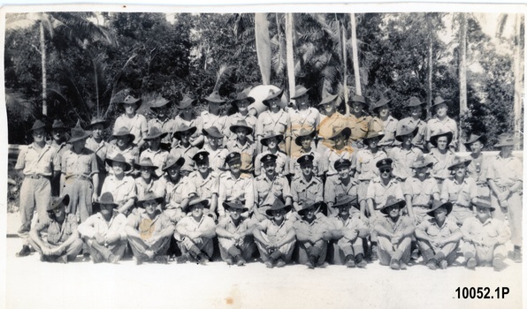 Large group of RAAF service personel.