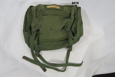 Utility pack in green cotton canvas.