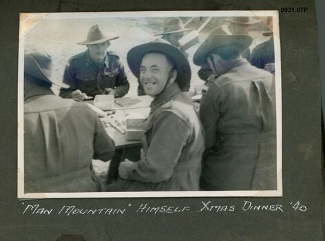 9931.07P Man Mountain himself Xmas dinner 1940 with Metcalf