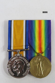 Medal set of two (2) WW1.