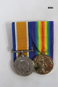 Medal set of two (2) WW1.
