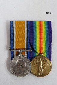 Medal set of two (2) WW1.