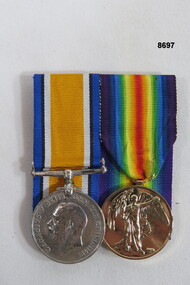 Medal set of two (2) WW1.