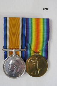 Medal set of two (2) WW1.