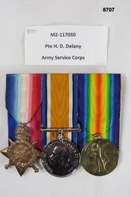 Set of three (3) medals WW1.