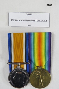 Medal set of two (2) WW1.