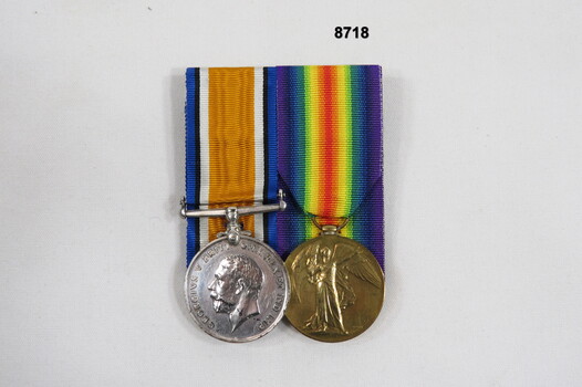Medal set of two (2) WW1.