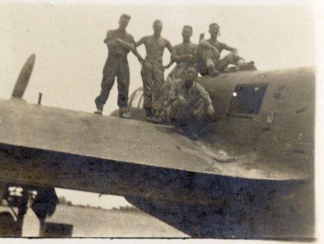 RAAF groundcrew Borneo 1945                         