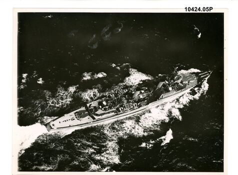 10424.05P Tobruk during royal visit