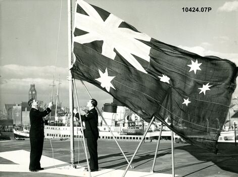 10424.07P HMAS Melbourne                                      