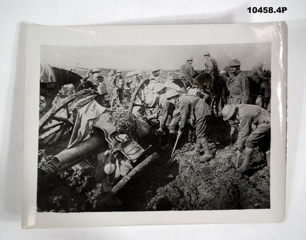 Photos of trench soldiers WW1.