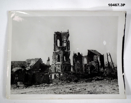 Photographs of various WW1 scenes.