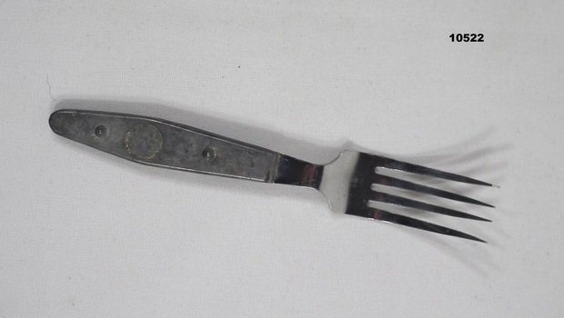 single fork from a 3 piece set.