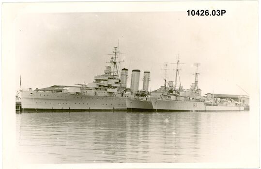 PORT MELBOURNE 1947 PORT BOW VIEW OF THE HEAVY CRUISER HMAS AUSTRALIA THE FRIGATE HMAS CULGOA AND THE DESTROYER HMAS ARUNTA (AWM)