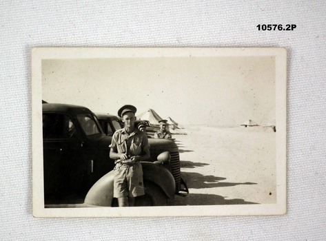 Photograph and accompanying letter.