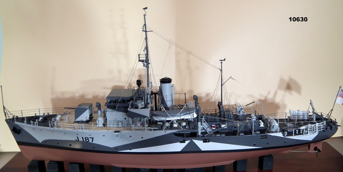 Scale Model of HMAS BENDIGO J187 (1941)