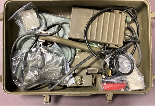 Showing the contents of the case.