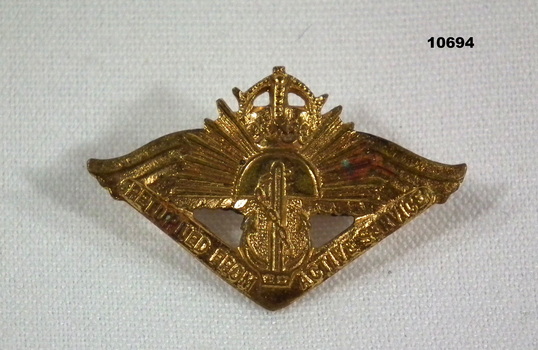 Gold coloured RAS Badge Australia.
