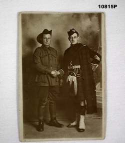 Photograph features two WW1 soldiers, One Australian, One a Scot.