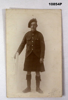 Studio photograph of a WW1 Scottish soldier.