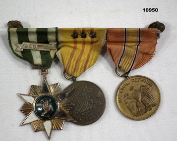 Vietnam US Service Medal set.