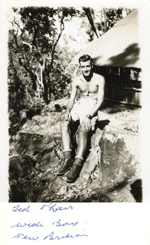 11093.07P 2/38th and 2/16th Battalion men in Darwin and New Guinea