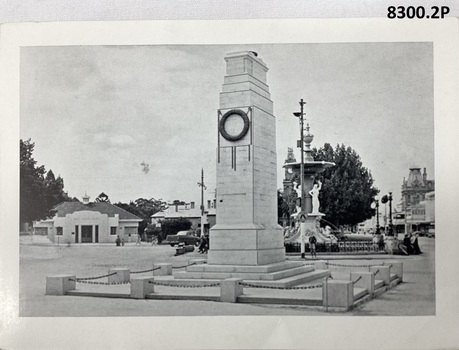 Post card style photo of the Bendigo Cenotaph.