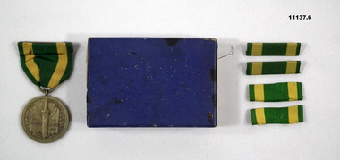 Award - SPANISH WAR MEDAL WITH BARS AND BOX, Unknown