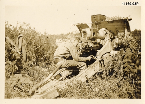 11169.03P Maintenance on 6-pdr anti-tank gun