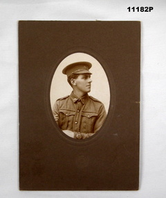 Photograph - PORTRAIT, MOUNTED, WW1 SOLDIER