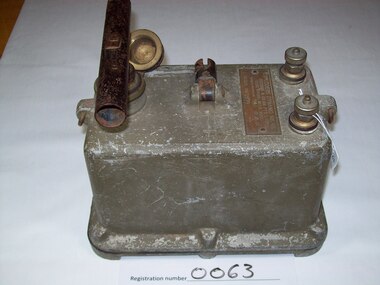 Exploders, Dynamo, Mk VII, Thorne & Dean Pty Ltd, 1943 (exact)