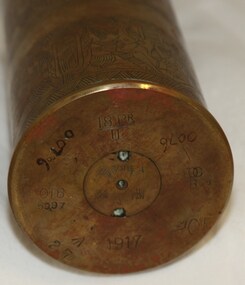 Brass shell case with engraved trench art 1917