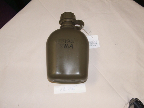 Green plastic 1L water bottle souvenir