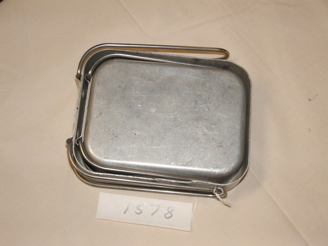 Metal mess tins souvenir