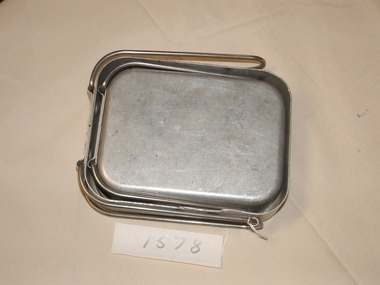 Metal mess tins souvenir