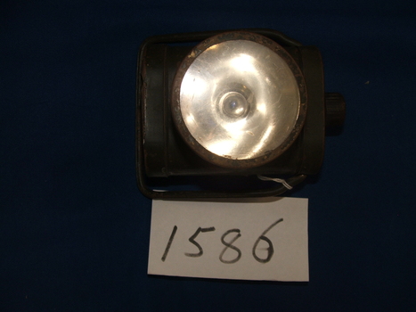 Battery powered electrical lamp souvenir