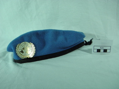 Beret, 1990