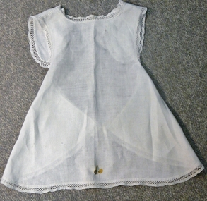 Apron, Hand Made, late 19th century to early 20th century