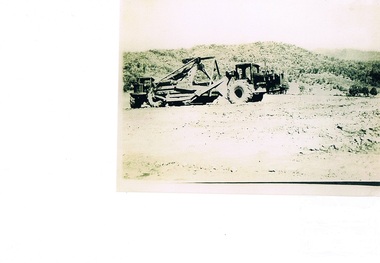 Photograph Tournapull, Tournapull C Scraper/Single Bucket, circa 1950