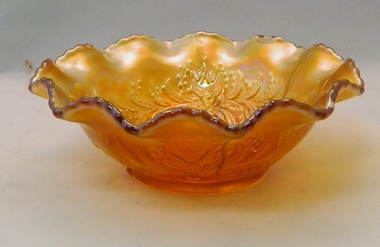 Bowl Carnival Glass, circa early 1900s