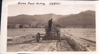 Black and White photograph of Road Making Machinery, Kiewa Road Making 25/08/1938  No. 2, 25/08/1938