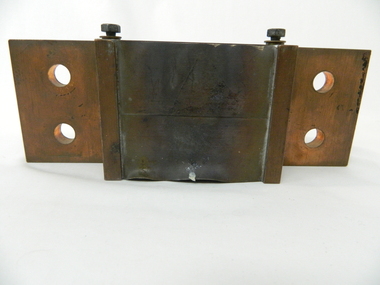 Electric Current Shunt