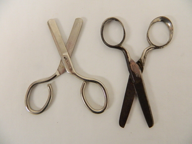 Round Nose Dressing Scissors